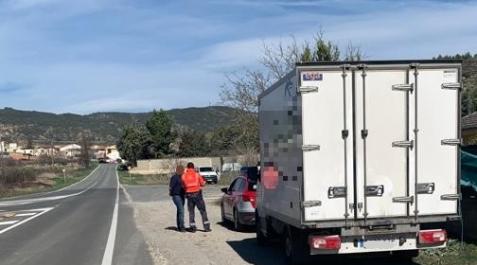 camionero-carcastillo Camionero denunciado en Carcastillo por hablar por el móvil mientras conducía y dar positivo en cocaína