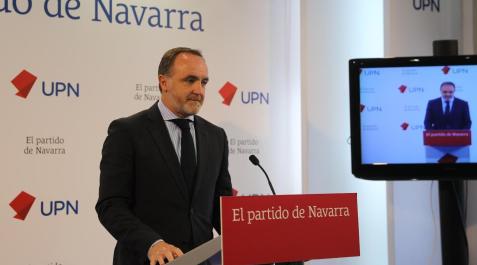 esparza Esparza critica el