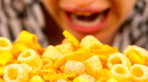 CHUCHERIAS-ATRACONES Las causas que provocan hambre emocional son muy variadas. Saber el origen del problema es la mejor forma de comenzar a resolverlo