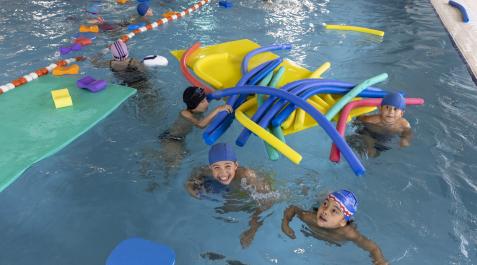 campamento coworkids Niños disfrutando de una de las actividades en uno de los campamentos de COworkids anterior