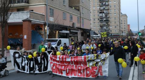 San Jorge pide en la calle una solución para su rotonda San Jorge pide en la calle una solución para su rotonda