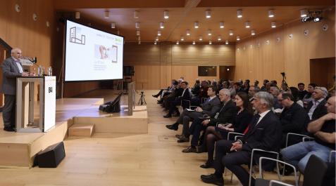 bai-construccion El vicepresidente Aierdi interviene en el encuentro mantenido con el clúster de la industrialización de la construcción en el que se ha presentado el centro BAI.