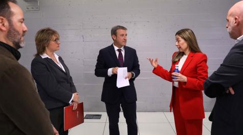 De izda. a dcha., Carlos Lipúzcoa, Celia Poza, Javier Iradiel, Susana Otazu y Yulen Garmendia De izda. a dcha., Carlos Lipúzcoa, Celia Poza, Javier Iradiel, Susana Otazu y Yulen Garmendia