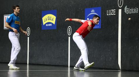 Parejas Semifinal del Parejas en el frontón Bizkaia entre Atuna III - Tolosa 19 y
Elordi - Zabaleta 16