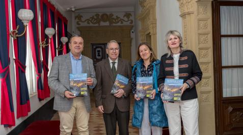 Presentación de la revista 'Conocer Navarra' en Cortes.
