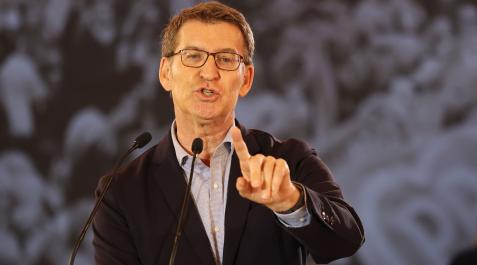 Feijoo El presidente del Partido Popular (PP), Alberto Núñez Feijóo, interviene durante el acto de entrega de carnés a nuevos afiliados en Zaragoza