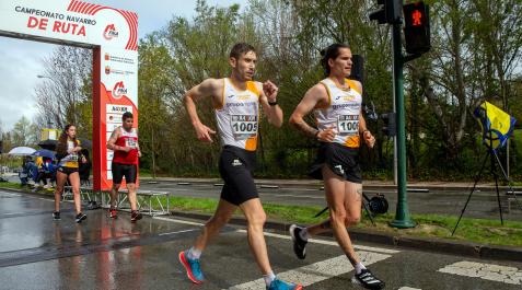 balles A: Jesús Caso
F: 02.04.2023
P:
L: Pamplona
T: Atletismo. Marcha atlética.