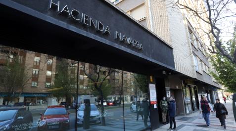 Hacienda Foral A: EDUARDO BUXENS
F: 05 ABRIL 2022
L: PAMPLONA - OFOCINA DE HACIENDA EN LA CALLE ITURRAMA
T: OFICINA DE HACIENDA EN LA CALLE ITURRAMA