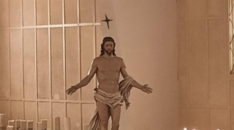 NUEVO CRISTO RESUCITADO La Procesión del Cristo Resucitado en Pamplona estrena hoy nueva figura.