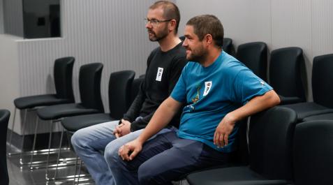 Los etarras Mikel Barrios e Iñigo Gulina Tirapu, en el juicio celebrado este martes en la Audiencia Nacional Los etarras Mikel Barrios e Iñigo Gulina Tirapu, en el juicio celebrado este martes en la Audiencia Nacional