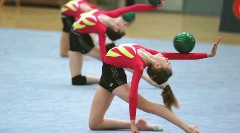Un momento de la competición de gimnasia rítmica en Estella en 1998. Un momento de la competición de gimnasia rítmica en Estella en 1998.