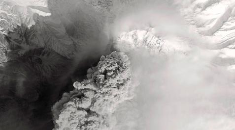 La erupción del volcán Shiveluch La erupción del volcán Shiveluch