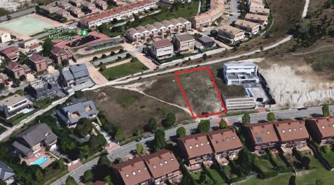 A la venta parcela con muy buenas vistas en Gorraiz A la venta parcela con muy buenas vistas en Gorraiz