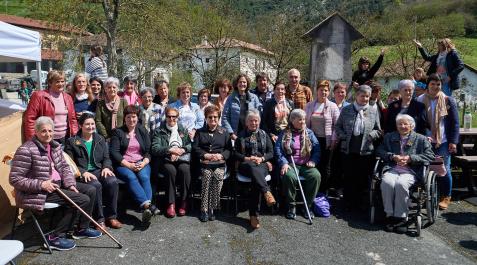De las 50 mujeres pastoras del valle, tan solo 4 siguen en activo. 17 de ellas fueron galardonadas este domingo en el acto De las 50 mujeres pastoras del valle, tan solo 4 siguen en activo. 17 de ellas fueron galardonadas este domingo en el acto