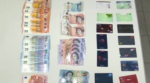 Cartera recuperada en Villatuerta Dinero y tarjetas extraviados por el peregrino australiano