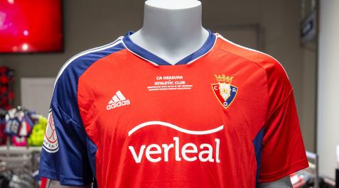 La camiseta de juego con la que Osasuna se enfrentó al Athletic en la ida de las semifinales de la Copa del Rey La camiseta de juego con la que Osasuna se enfrentó al Athletic en la ida de las semifinales de la Copa del Rey