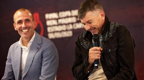 Puñal y García Divertido gesto de Patxi Puñal y Pablo García ayer en El Sadar.