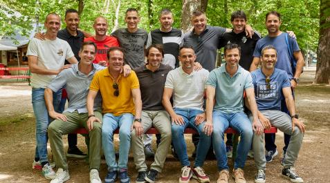 ex.jpg A: J.P. Urdíroz
F: 28-04-2022
P:
L: Pamplona. Parque de la Taconera. Reencuentro de los jugadores de Osasuna que disputaron la final de Copa de 2005.