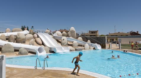 2022P_L_ TUDELAT_ (37345761) Imagen de la piscina del complejo municipal Clara Campoamor