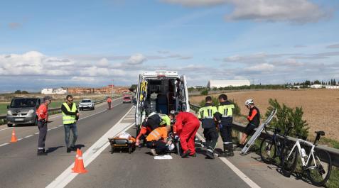 Atropello a tres ciclistas en Cadreita. Atropello a tres ciclistas en Cadreita.