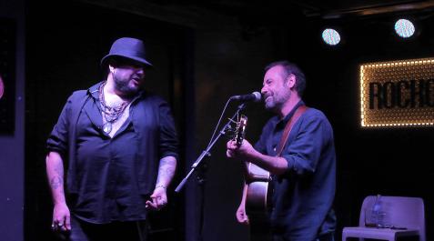 Carlos Chaouen y Kutxi Romero sobre el escenario de Rockcollection