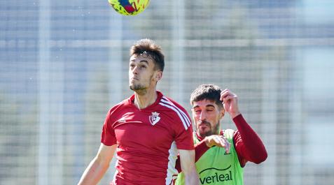 Entrenamiento de Osasuna Oroz y Vidal, saltan en Tajonar