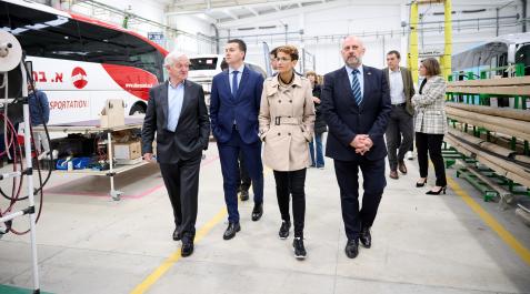 Visita del ministro Héctor Gómez y de la presidenta María Chivite a las instalaciones de Sunsundegui Elecciones