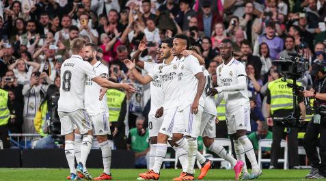 Los futbolistas del Real Madrid celebran el gol ante el Getafe Los futbolistas del Real Madrid celebran el gol ante el Getafe