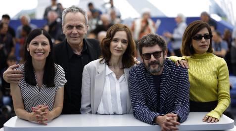 Helena Miquel, Jose Coronado, Ana Torrent y María León, en Cannes Helena Miquel, Jose Coronado, Ana Torrent y María León, en Cannes