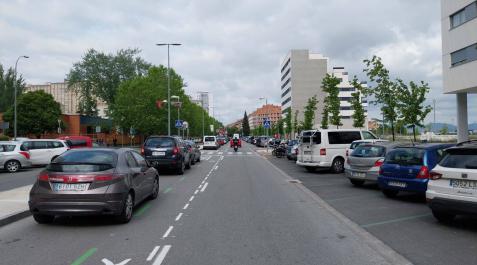 barañáin estacionamiento Vista de la zona acondicionada para estacionamiento y peatones