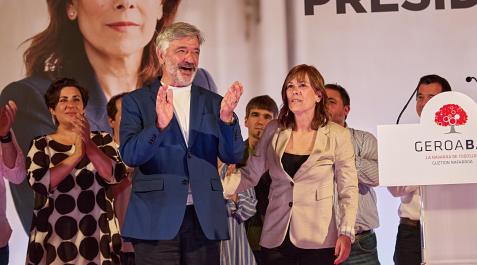 Koldo Martínez y Uxue Barkos Koldo Martínez y Uxue Barkos, tras conocer los resultados