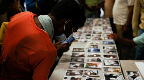 India trabaja en la identificación de fallecidos en accidente ferroviario con 288 muertos India trabaja en la identificación de fallecidos en accidente ferroviario con 288 muertos
