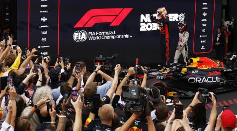 Vertsappen Max Verstappen celebra su triunfo en el ciurcuito de Montmeló