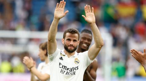 Nacho saluda al público tras el encuentro contra el Athletic Club Nacho saluda al público tras el encuentro contra el Athletic Club