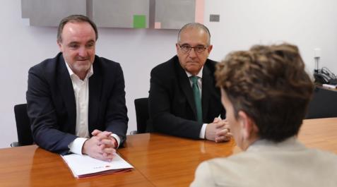 Chivite se reúne con el presidente de UPN, Javier Esparza Chivite se reúne con el presidente de UPN, Javier Esparza