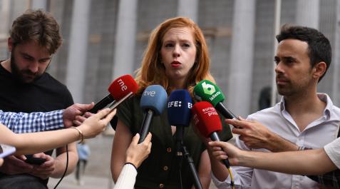 Lilith Verstrynge La secretaria de Organización de Podemos, Lilith Verstrynge, ofrece declaraciones a la prensa en la Plaza de las Cortes