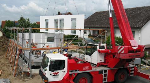 Construcción de una casa prefabricada Construcción de una casa prefabricada