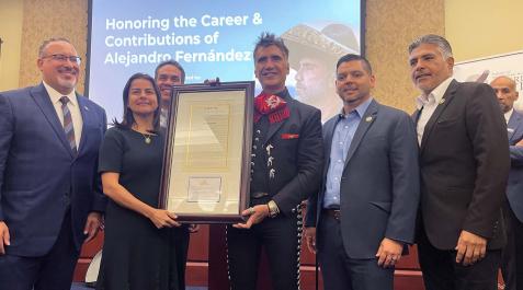 Alejandro Fernández, homenajeado en el Capitolio: "No viene un charro aquí  todos los días"