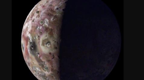 Primera imagen del polo sur de la luna Io de Júpiter