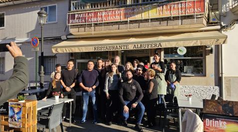 La familia real visita Catarroja con muestras de cariño de vecinos