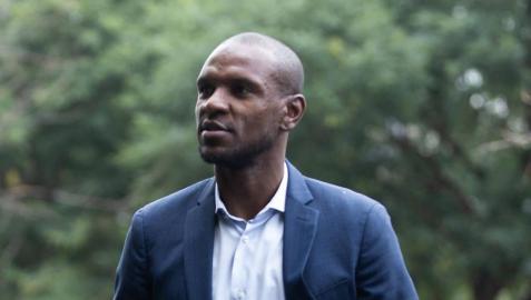 Abidal niega haber pagado por el trasplante de hígado y dice que fue Abidal niega haber pagado por el trasplante de hígado y dice que fue
