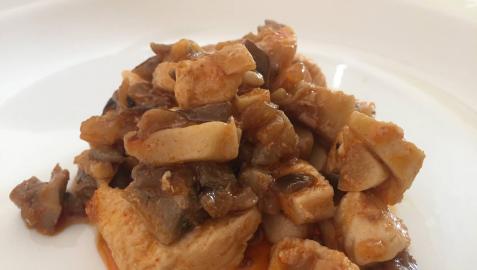 Unos sencillos ingredientes aportan sabor al plato