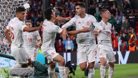 Morata, máximo goleador de la Selección Española, celebra su gol frente a Italia