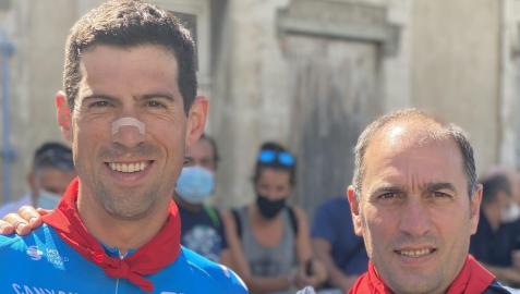 José Luis Arrieta, director deportivo, e Imanol Erviti, uno de los corredores del ocho navarro