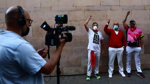 Corredores del encierro en la Cuesta de Santo Domingo.