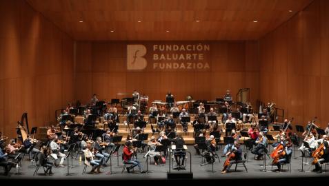 La Orquesta Sinfónica de Navarra, en uno de los ensayos generales que realiza los jueves en Baluarte y que coincidirá con la sesión del concierto de abono