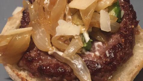 El toque de la trufa le da un sabor especial a la hamburguesa