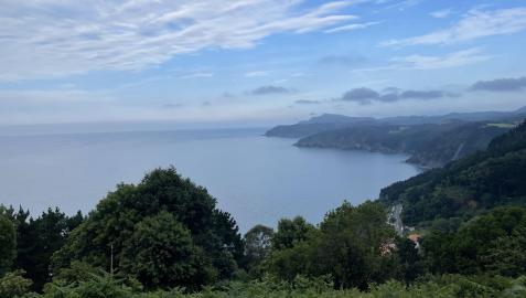 Vistas desde la subida de la ‘Ruta hacia el mar’ en la reserva de Urdaibai