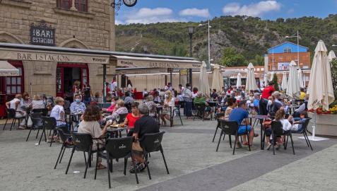 Los casos diarios de coronavirus en Navarra continúan en torno a los 300