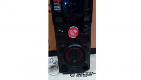 Altavoz de gran potencia utilizado en uno de los botellones